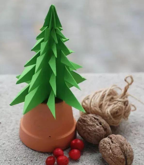 15款创意手工圣诞树，材料简单，造型多样，带着宝