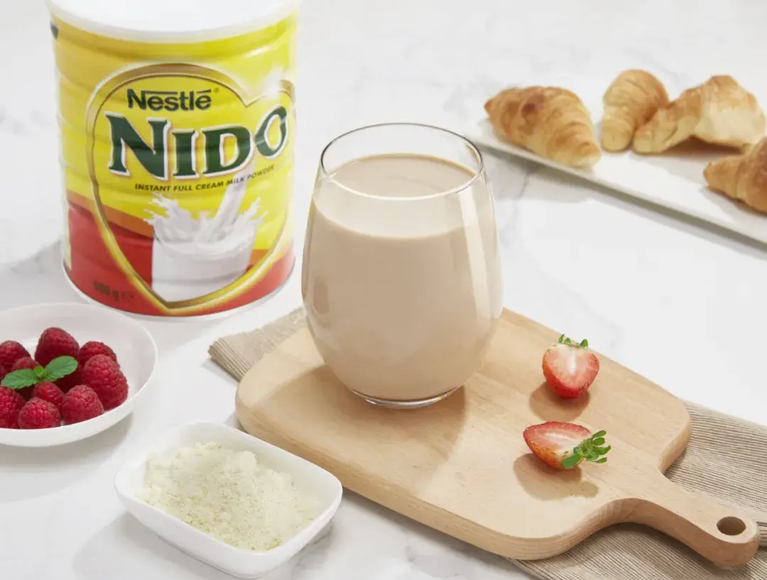 在婴幼儿奶粉“红海”之外，成人奶粉品类正展现出快速增长的潜力。小食代日前获悉，经过在中国市场的三年打拼，雀巢旗下奶粉品牌NIDO（中文商标“旎得”）去年首次跻身该公司在