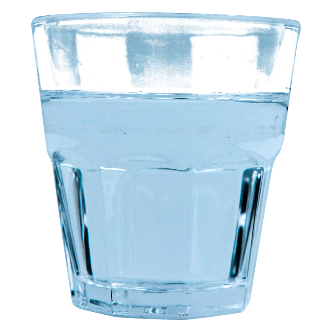 玻璃杯玻璃杯是一种安全健康的食物盛放器皿材料，具有耐高温、抗低温、有害物质少等优点。在选购和使用的过程中，除了需注意玻璃中的氧化铅成分以外，还要关注以下问题：选购