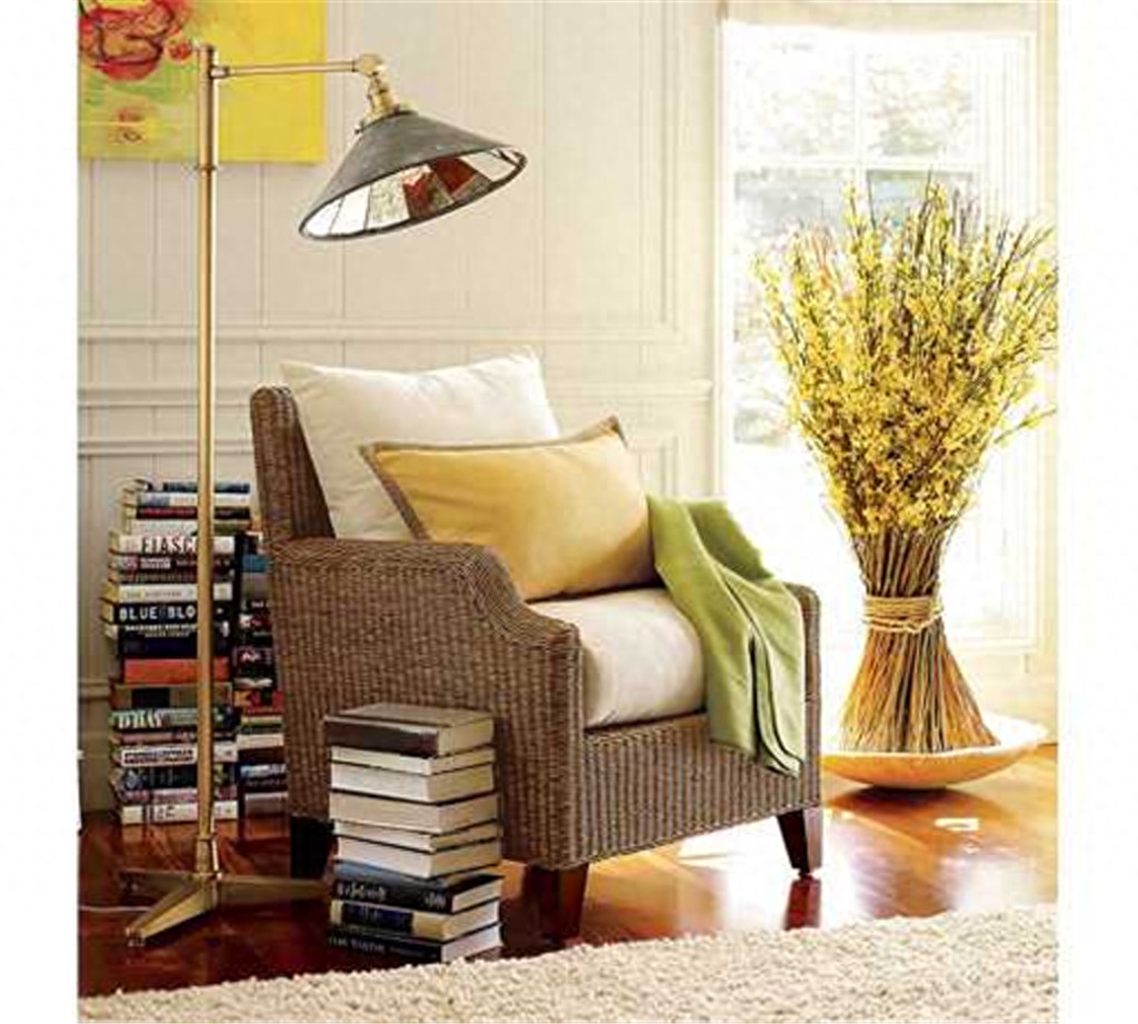 清新素雅风格黄色调最流行的条纹色布艺沙发卧室里的沙发凳，用起来也是非常方便的灰色布艺沙发，很受年轻人的追捧白色布艺沙发适合现代简约风格家装大的房间适合这种深色的沙