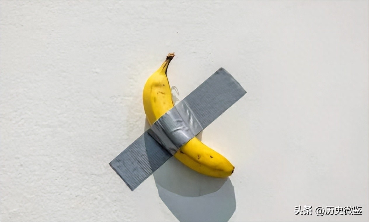 2019年12月，在美国迈阿密岛上正在举行着一场艺术界的盛会，这届展览会上最引人注目的作品是大家此前从未见过的：一面雪白的墙上用胶带粘了一根香蕉。不是画作也不是雕塑更不是