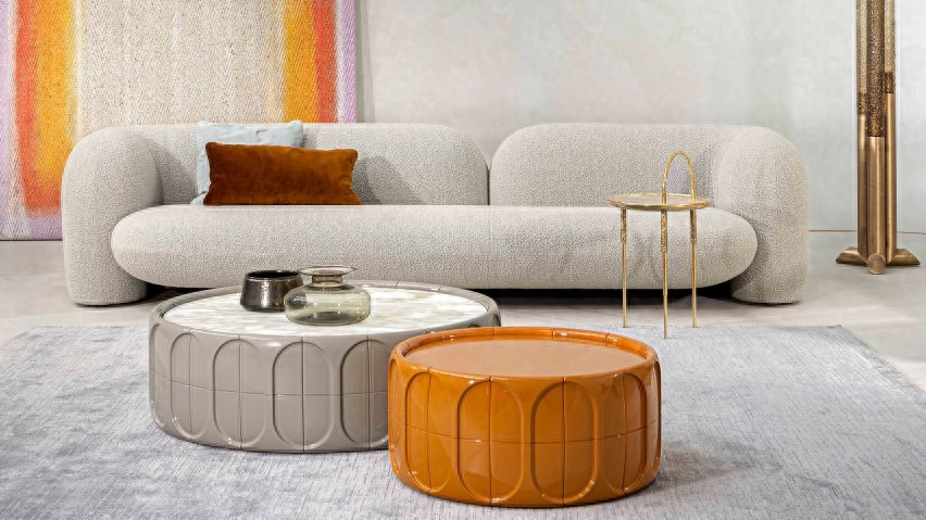 1 Gio 沙发家具品牌 Hessentia生产了由意大利设计师 Luca Erba 设计的线条大胆的曲线沙发Gio 。Gio 打算将生活区改造成温馨的空间。这款沙发有两种版本，一种是直线型的传统风格沙发，另一