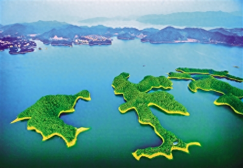 近年来，浙江淳安大力践行“绿水青山就是金山银山”理念，不遗余力保护千岛湖。如今的千岛湖，水清岸绿、鸟鸣鱼跃，生态旅游蓬勃发展。图为千岛湖秀美风光。沈光炎摄（中经视