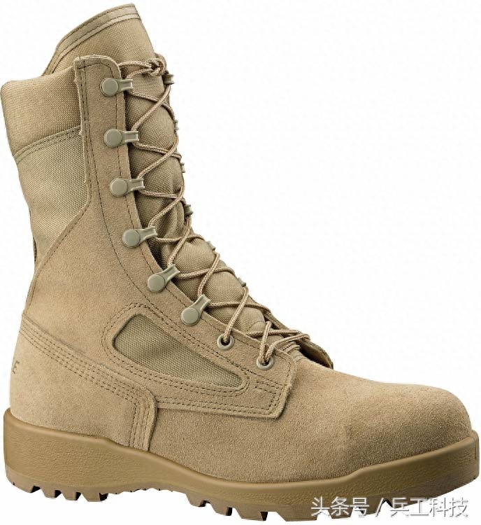 兵工科技（微信ID：binggongkeji）图注:美国陆军采用的BELLEVILLE 300系列军靴军靴是作战人员在行军，作战时穿着的鞋靴。一双优秀的军靴不但要皮实耐用，能在严酷作战环境下保护士兵的脚