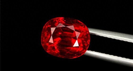 宝石百科 / 红宝石，血统高贵的稀有宝石