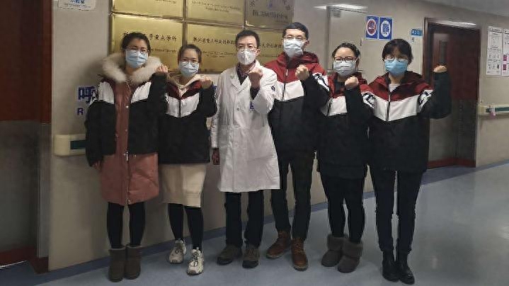 浙大二院第六批支援湖北的医疗队于2月14日抵达武汉，171名医护人员整建制接管华中科技大学同济医学院附属协和肿瘤中心重症监护室。2月15日20时，在改造病房、安装设备、调配人员、